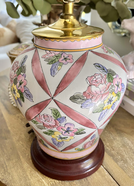 Flowers & Ribbons Lamp