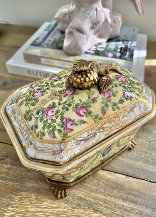 United Wilson Pomegranate Lidded Box & Stand